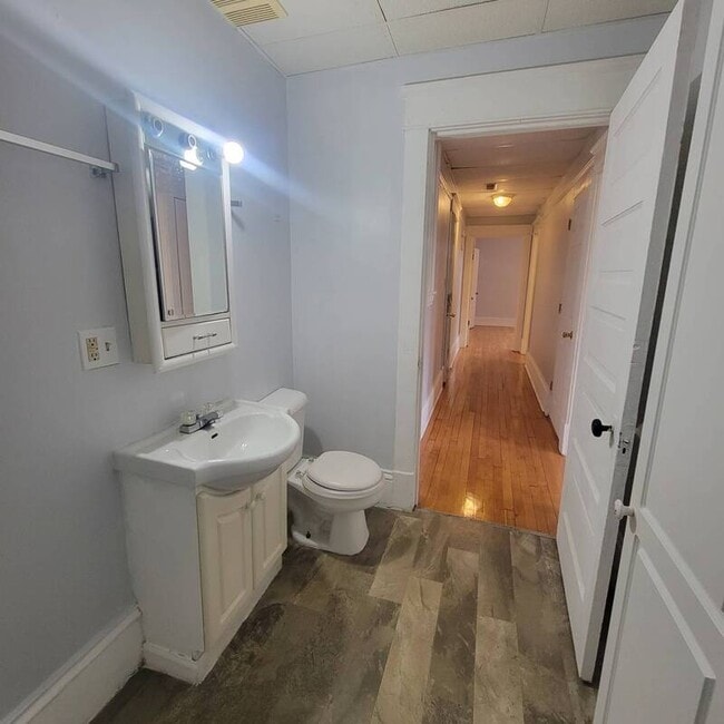 Building Photo - 597 Blair Ave
