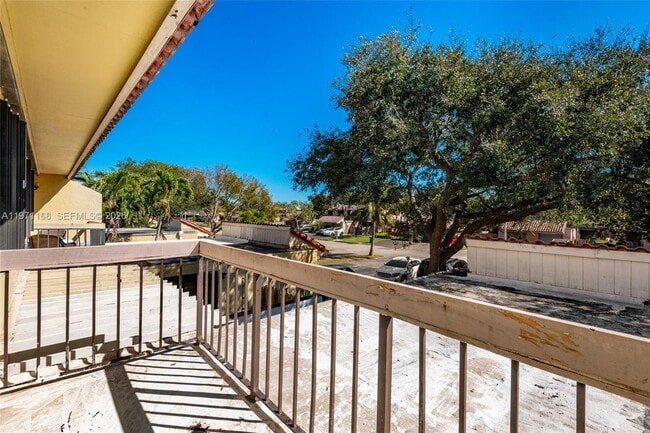 Building Photo - 20536 NE 6th Ct