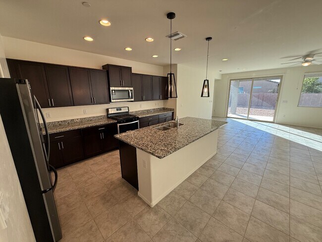 Building Photo - 7295 S Via Tierra Mesa