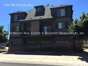 Building Photo - Sorry, no pets! Gorgeous Townhome at Arbor...