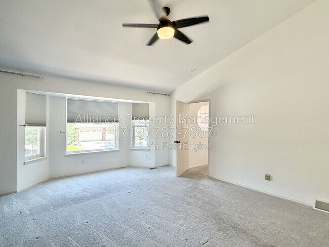 Building Photo - 1755 Smoke Ridge Dr