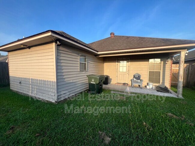 Building Photo - 1510 S Patout St