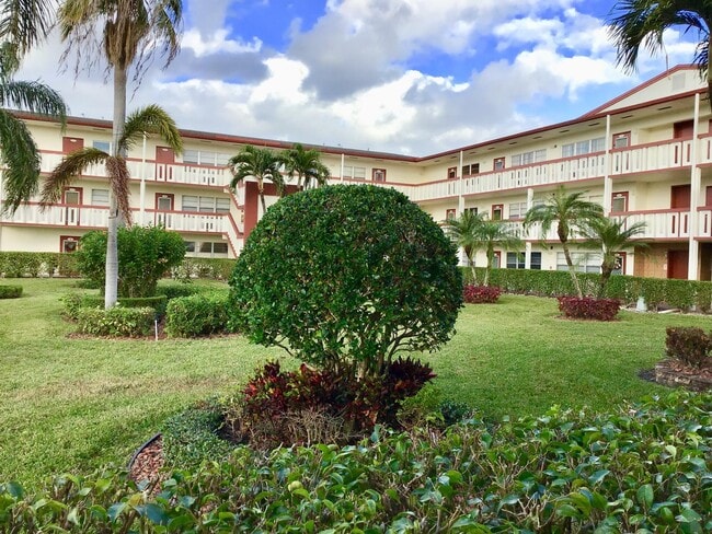 Building Photo - 84 Brighton B