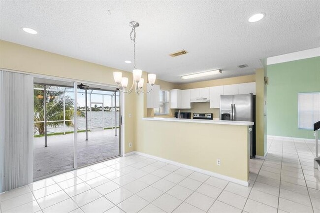 Building Photo - 3138 W Buena Vista Dr