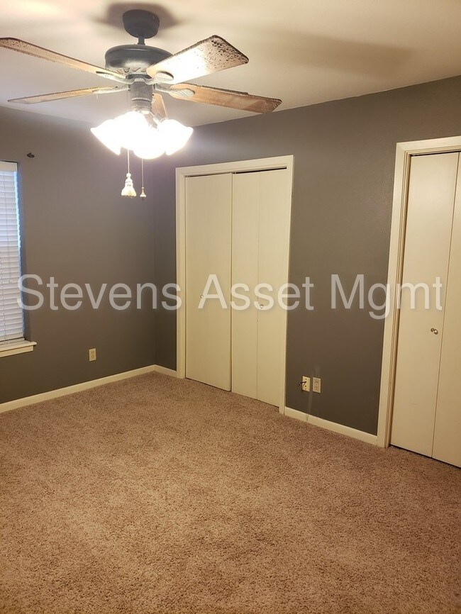 Building Photo - *REDUCED *ADORABLE 1/1 CONDO FAIRFIELD OAKS*