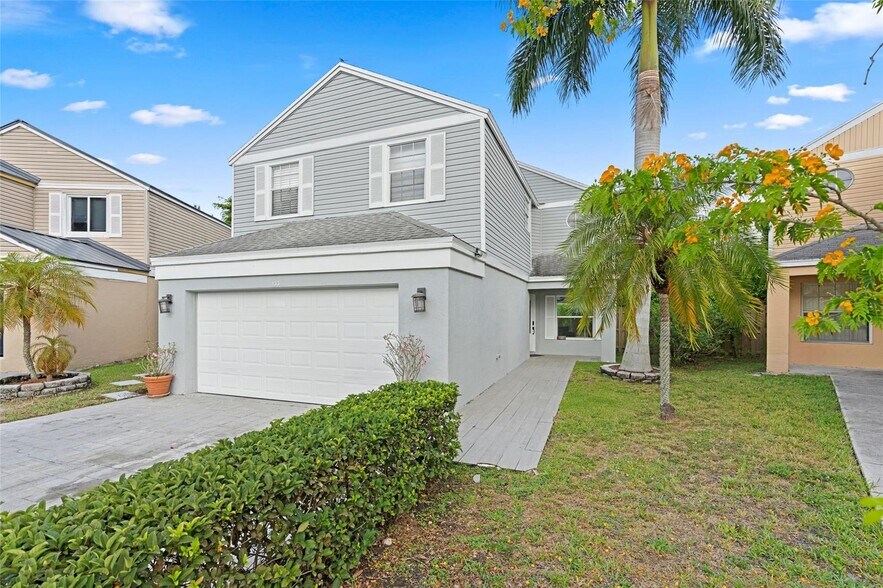 Building Photo - 133 SW 159th Way
