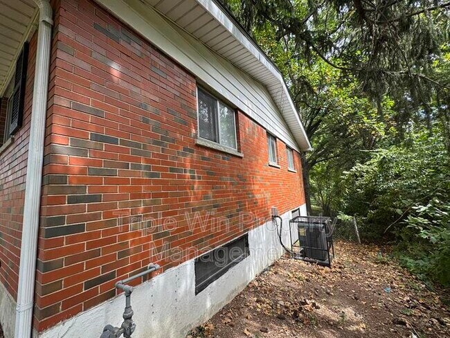 Building Photo - 11930 N Ranch Dr