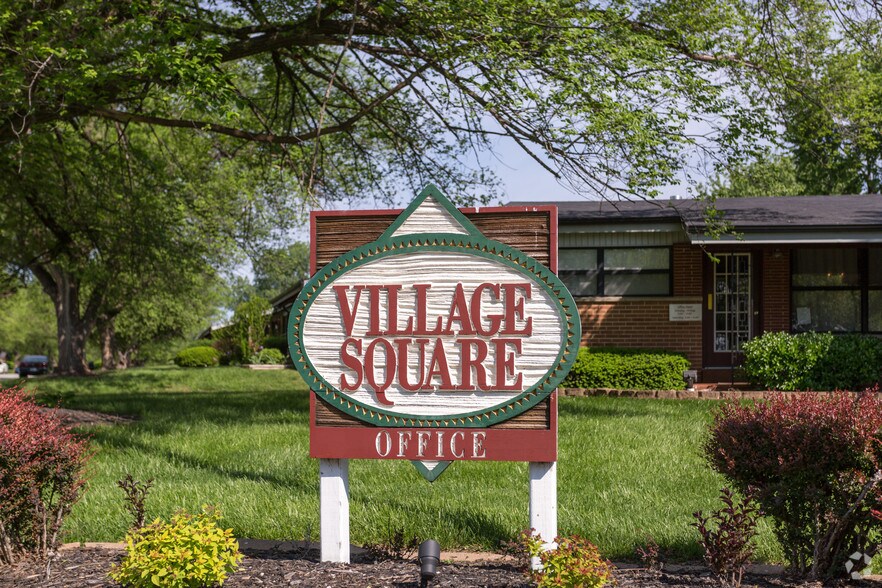 Village Square 503 Village Square Dr Hazelwood MO 63042 Apartment