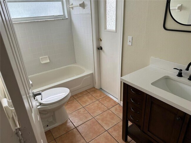 Building Photo - 7808 Laurel Oak Ln