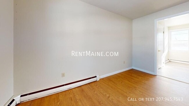 Building Photo - 33 Yale St