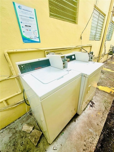 Building Photo - 825 Euclid Ave