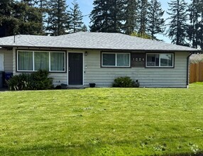 Building Photo - Bellevue Home