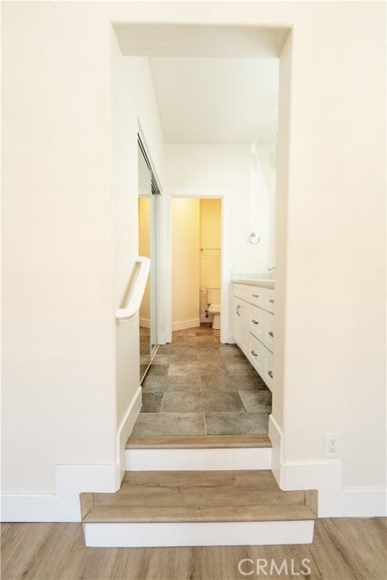 Building Photo - 99 Montana Del Lago Dr