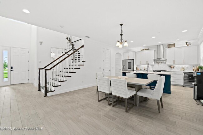 Building Photo - 3233 Casare Dr