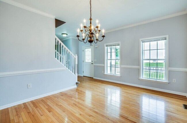 Building Photo - 43 Carlsbad Dr