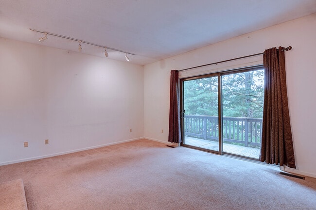 Building Photo - 298 Conestoga Way