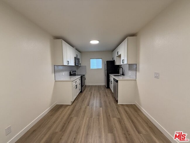 Building Photo - 314 S Clark Dr