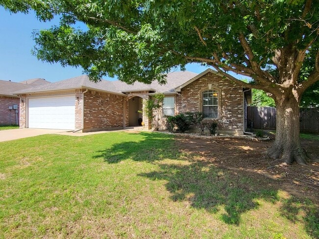 Building Photo - Coming Soon in Highland Station – This Gem Won’t Last!