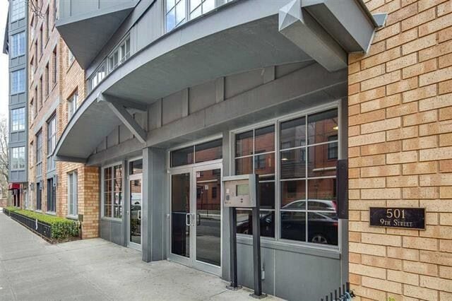 Building Photo - 501 9th St