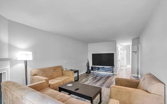 Building Photo - 92 Ginger Dr