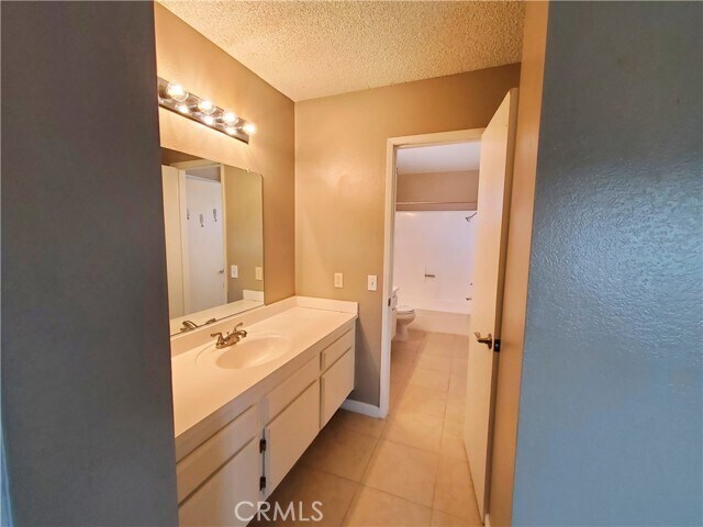 Building Photo - 12420 Mt Vernon Ave