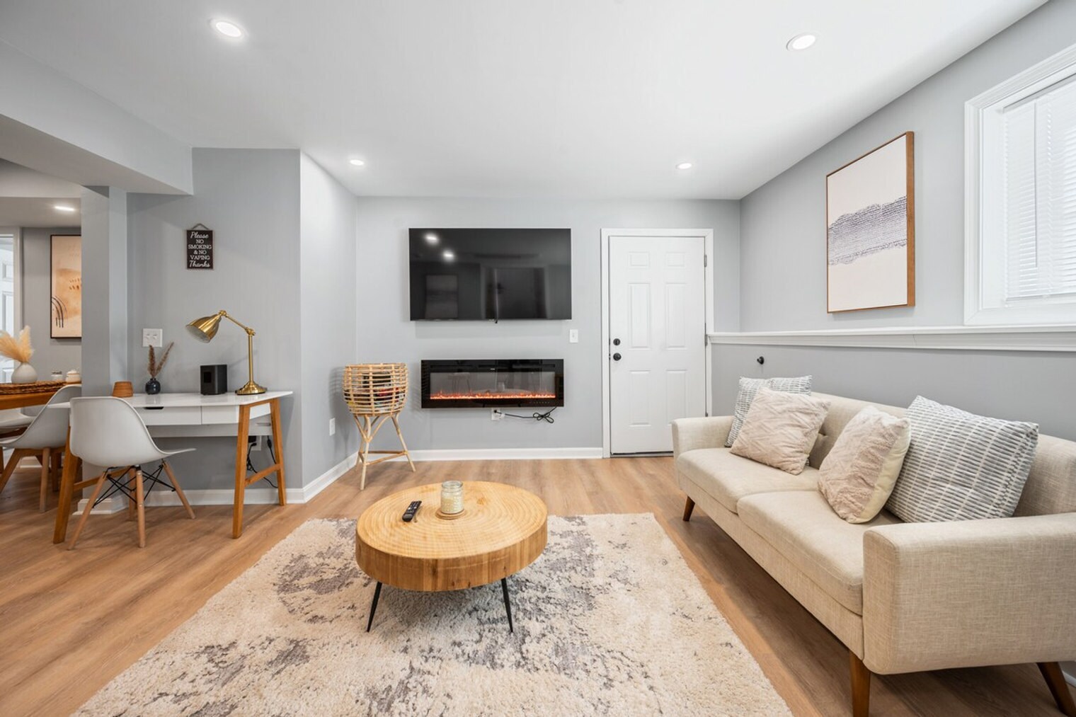 Building Photo - 81 Luna St