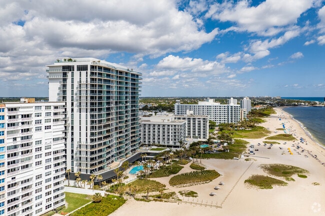 Building Photo - Solemar Pompano Beach