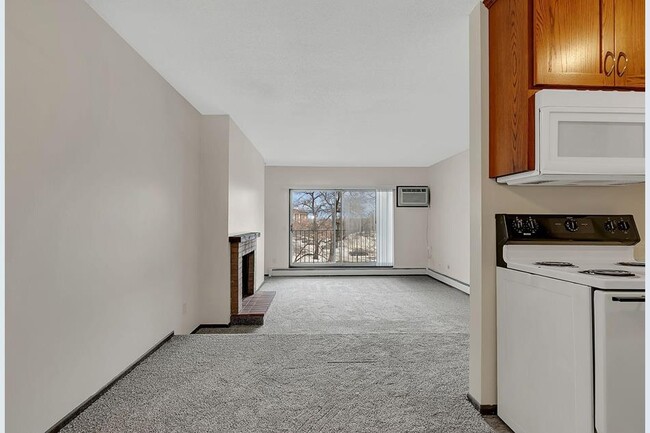 Building Photo - 1690 MN-36