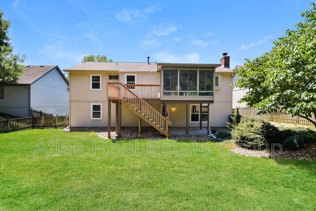 Building Photo - 322 NE Lincoln St