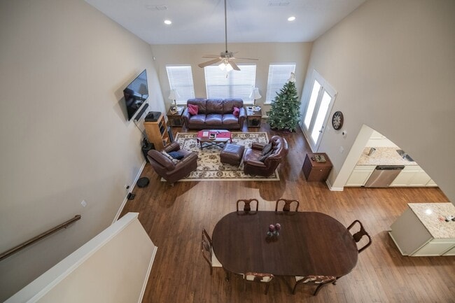 Building Photo - 4414 Sunday Silence Way