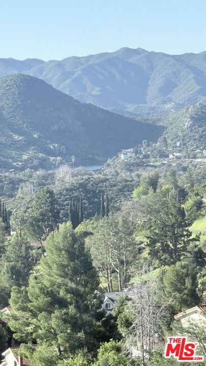 Building Photo - 987 Brookview Ave