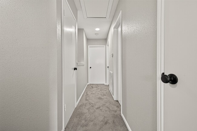 Building Photo - 14535 Misty Meadow Ln