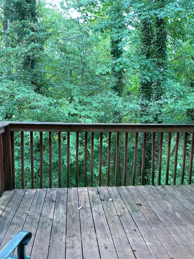 Building Photo - 2 BR 2.5 BA Condo in Gated Community- Mall...