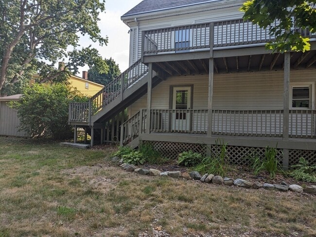 Building Photo - 8 1/2-82 Russia St