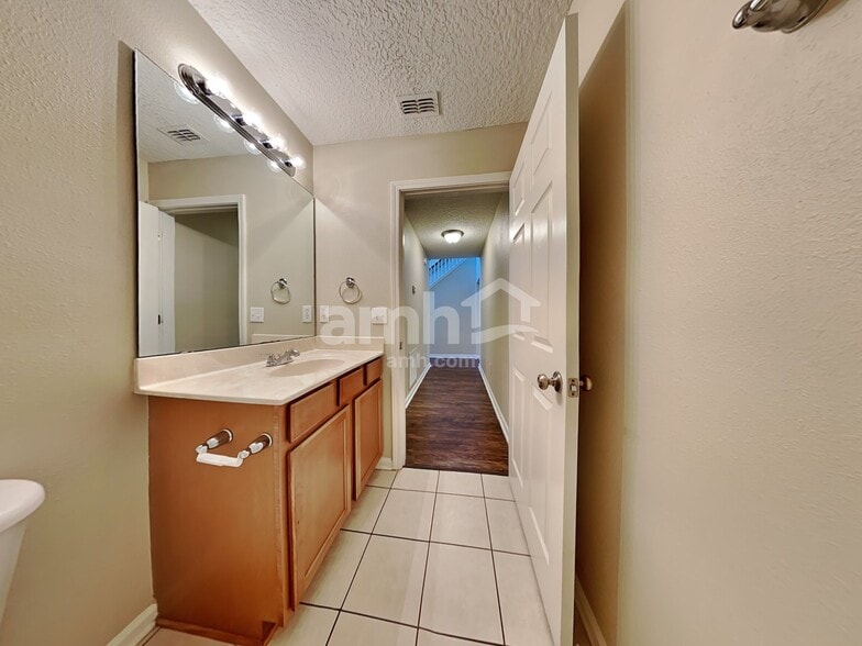 Building Photo - 525 Juniper Spring Ct