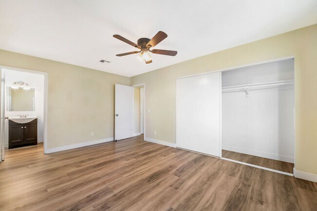 Building Photo - 4156 Zavala St