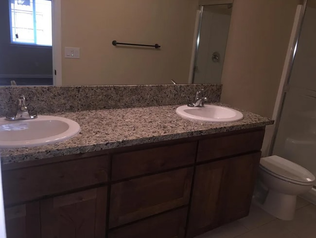 Building Photo - 941 Stonewater Dr