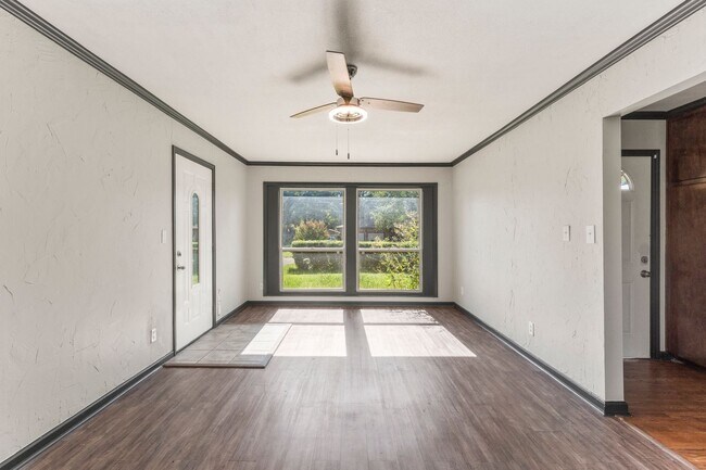 Building Photo - Newly renovated home with a large yard per...