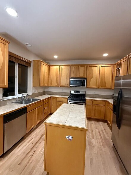 Building Photo - 13243 124th Ct NE