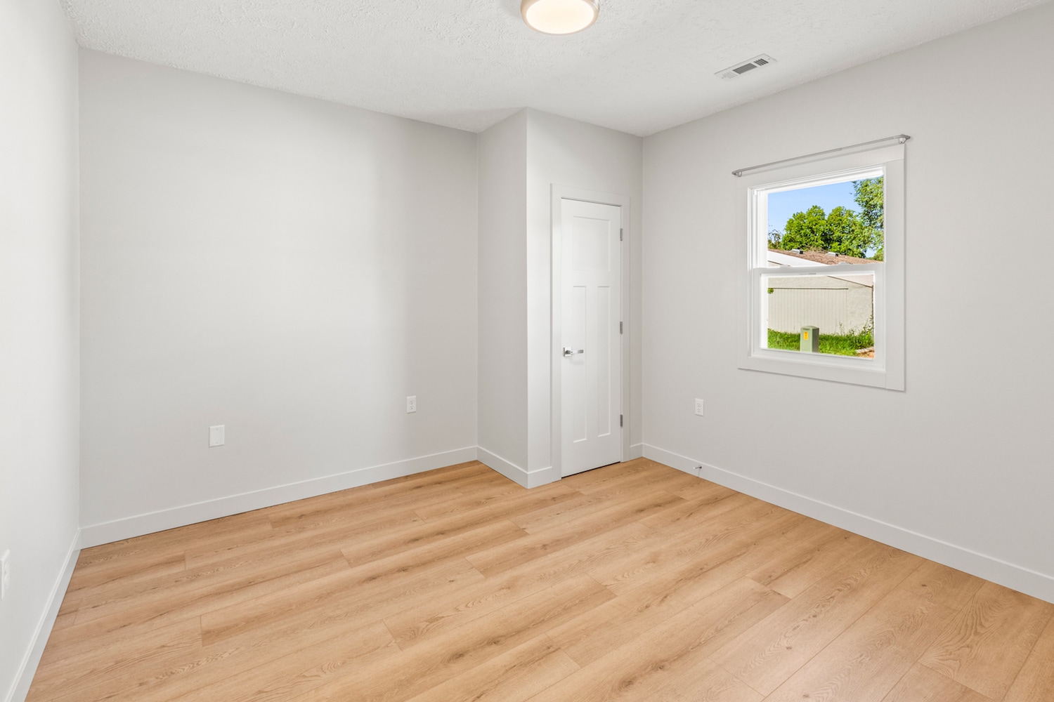 Bedroom #2 - 425 W Lincoln St
