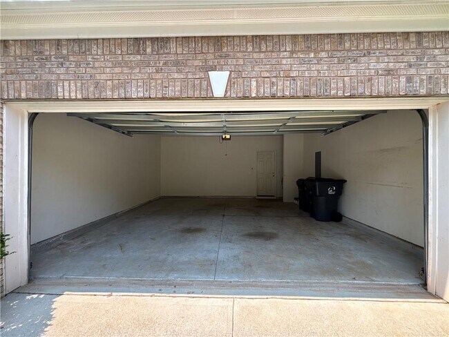 Building Photo - 230 Collins View Ct