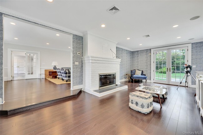 Building Photo - 105 Everit Ave