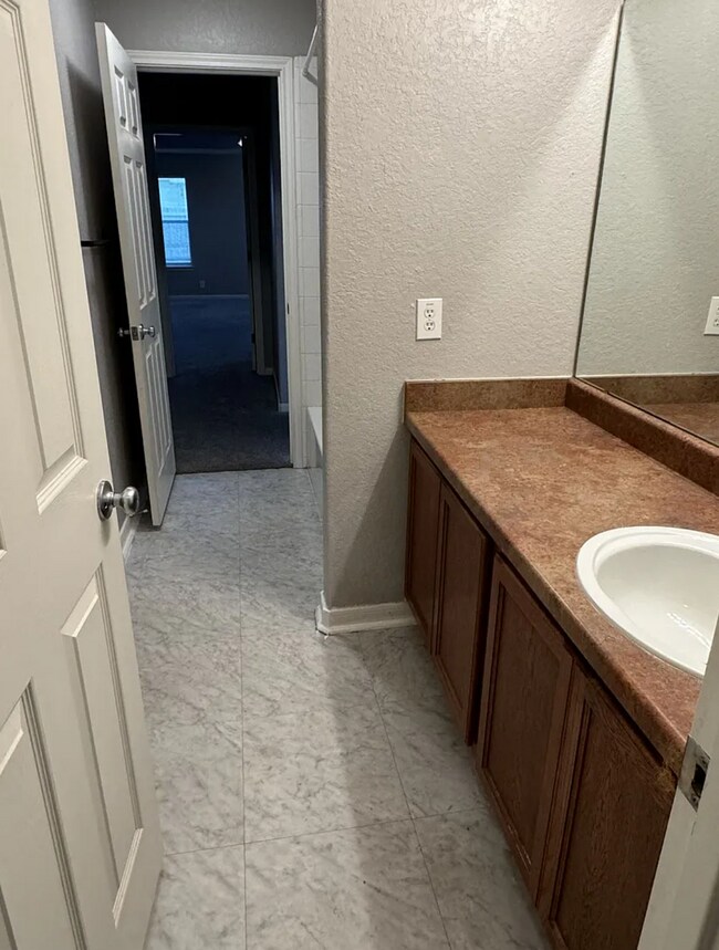 Building Photo - 9334 Ingleton