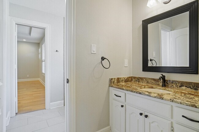 Building Photo - 13297 Roanoke Rd