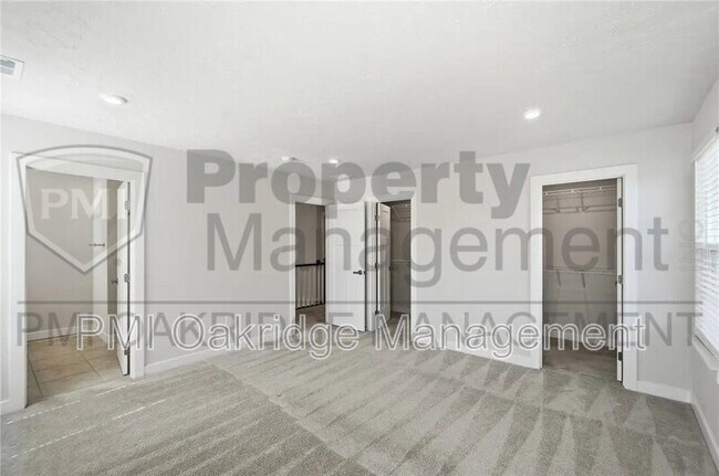 Building Photo - 414 Sydney Dr