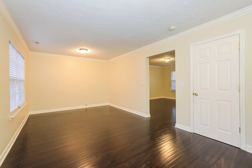 Building Photo - 124 Baker Springs Ln