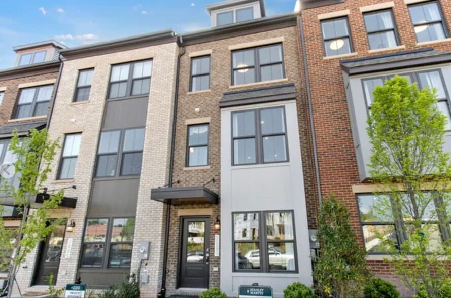 Building Photo - 6014 Beake St