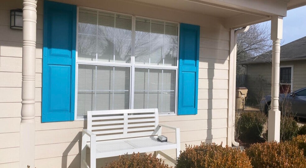 Building Photo - 7042 Brady Hill Dr