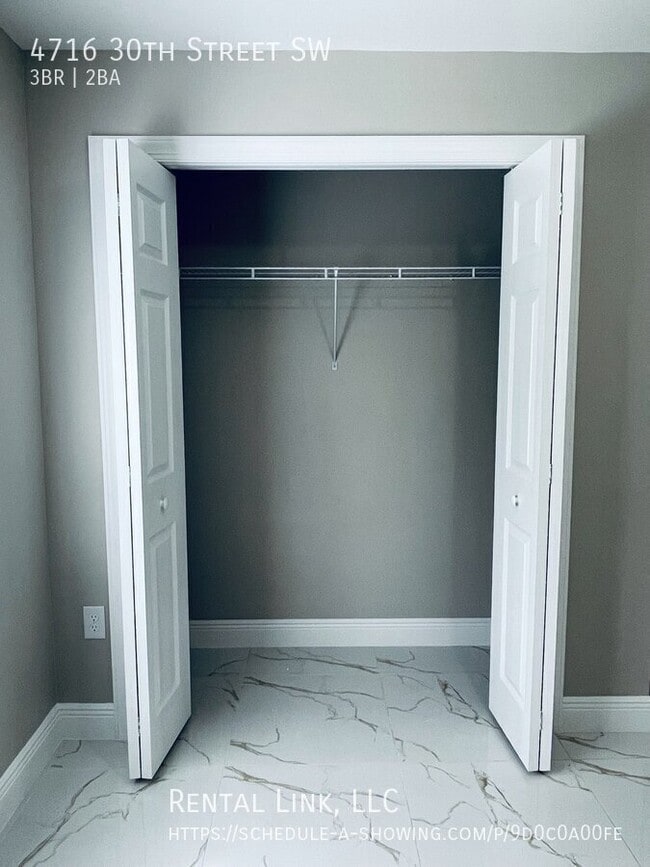 Building Photo - 4716 30th St SW