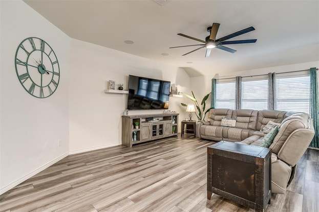 Building Photo - 3309 Comal Dr